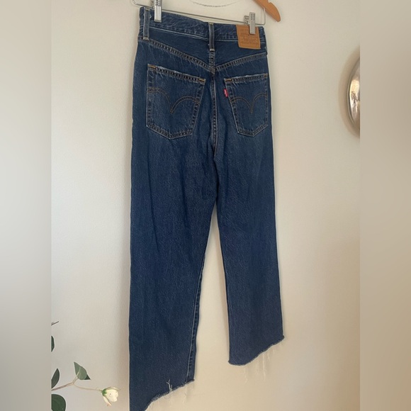 Levi's® Premium Ribcage Straight Ankle Jeans - Picture 4 of 12